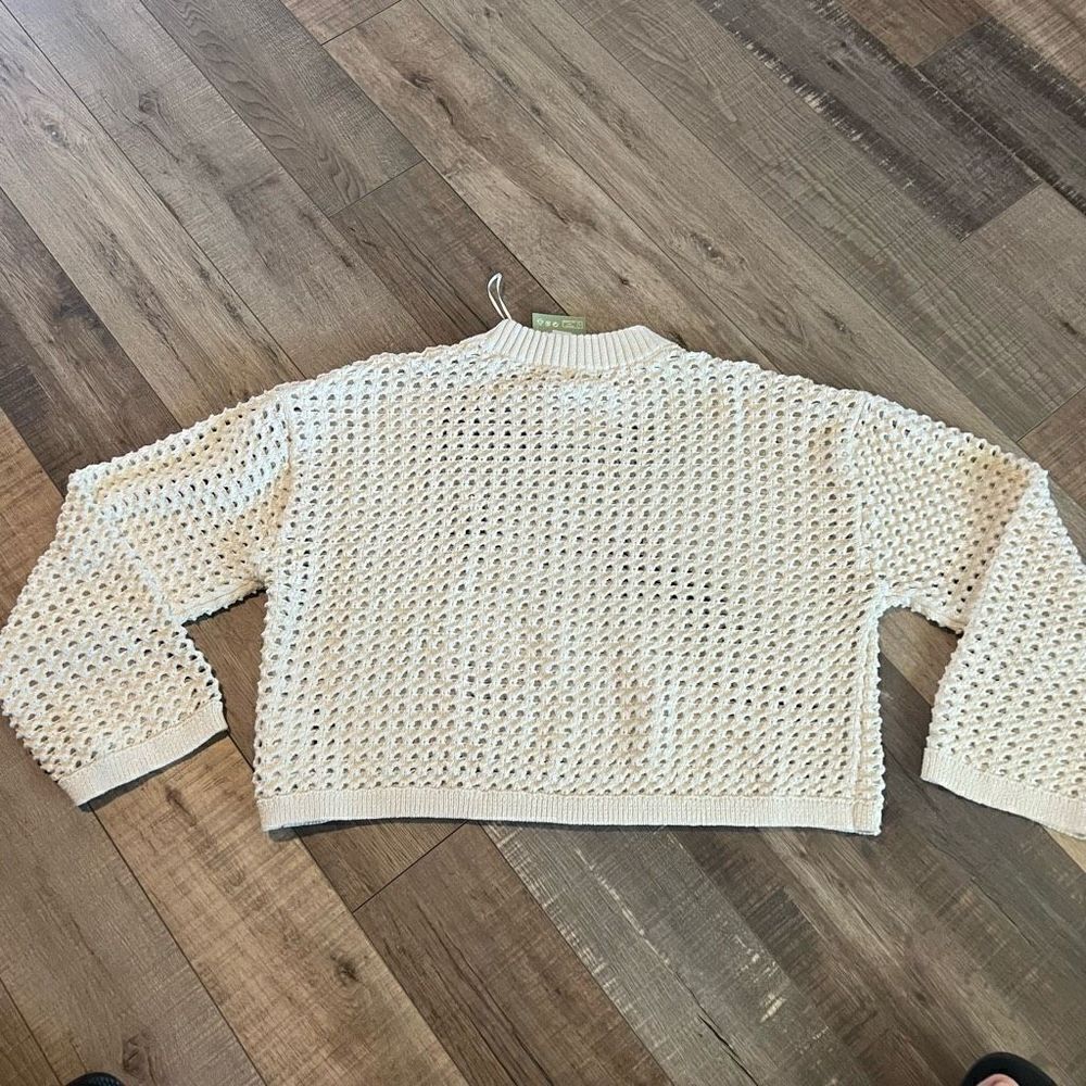 H and M off white crop sweater size L - Picture 2 of 6